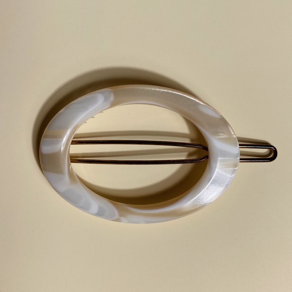 Winden Petite Jess Barrette in Pearl